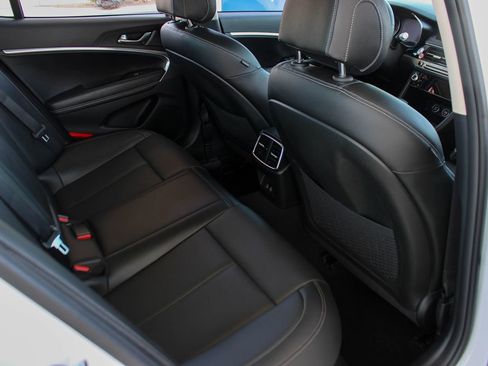 Used 2026 Genesis G70 2.5T RWD image 23