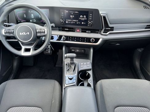 Used 2025 Kia Sportage LX image 14