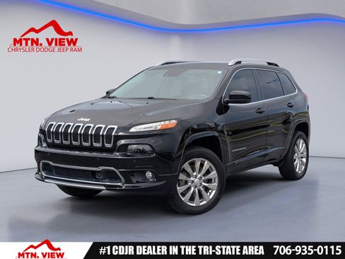 Used 2017 Jeep Cherokee Overland w/ Technology Group AWD/4WD image 1