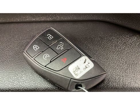 Used 2023 Chevrolet Silverado 1500 LTZ image 19