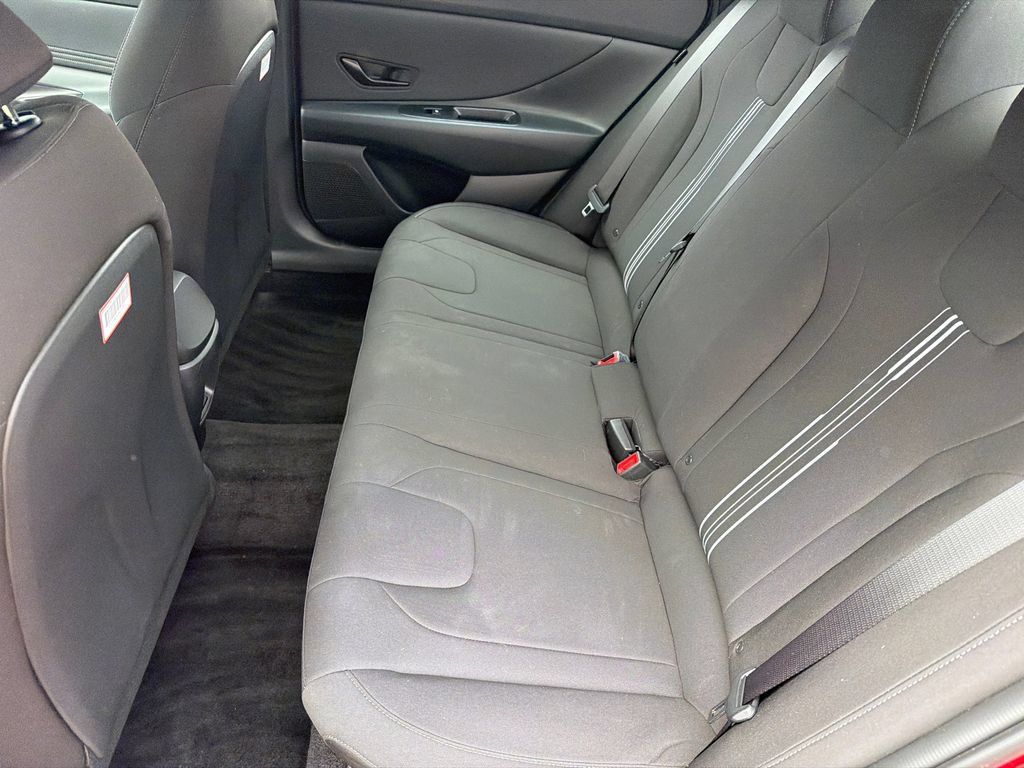 Certified 2025 Hyundai Elantra Sport FWD image 17