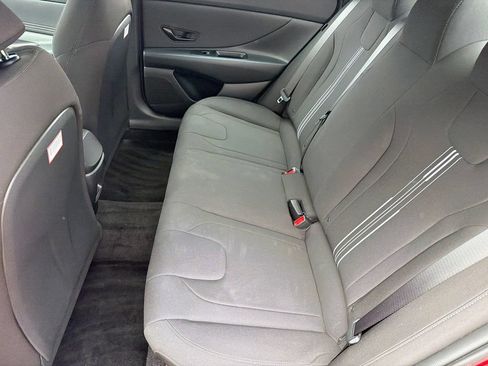 Certified 2025 Hyundai Elantra Sport FWD image 17