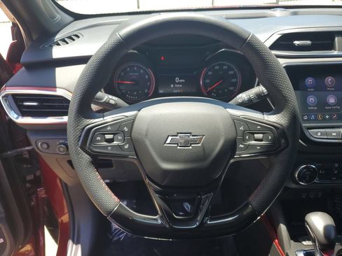 Used 2023 Chevrolet TrailBlazer RS w/ Sun and Liftgate Package FWD image 31