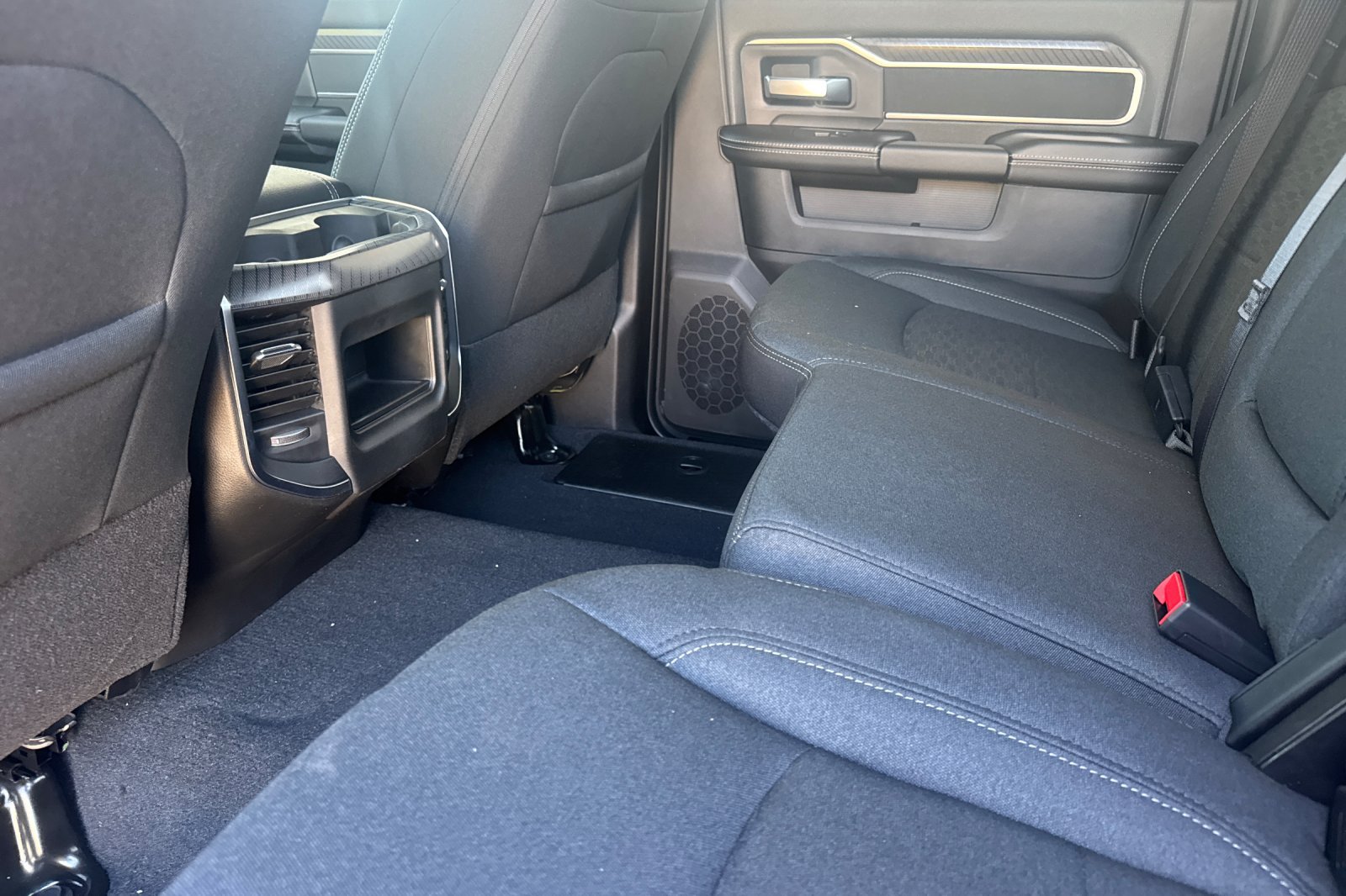New 2027 RAM 3500 Big Horn AWD/4WD image 11