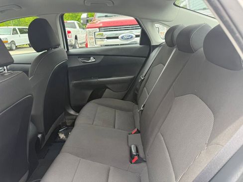 Used 2020 Kia Forte LXS FWD image 24