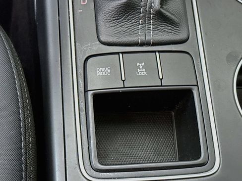 Used 2017 Kia Sorento AWD image 10
