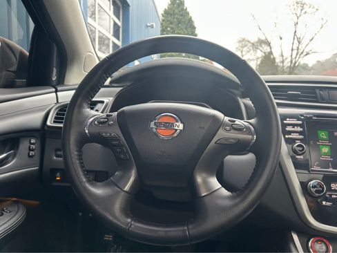 Used 2020 Nissan Murano SL w/ Moonroof Package image 16