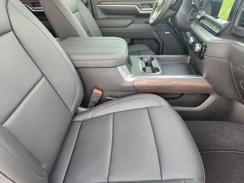 New 2026 GMC Sierra 3500 SLT w/ SLT Convenience Package image 10