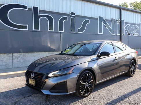 Used 2024 Nissan Altima 2.5 SR FWD image 1