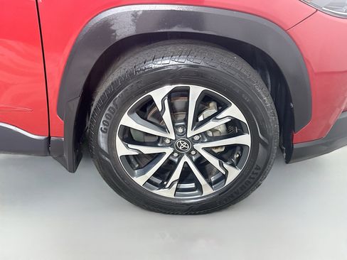 Used 2022 Toyota Corolla Cross XLE FWD image 32