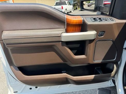 Used 2018 Ford F250 King Ranch w/ King Ranch Ultimate Package AWD/4WD image 11