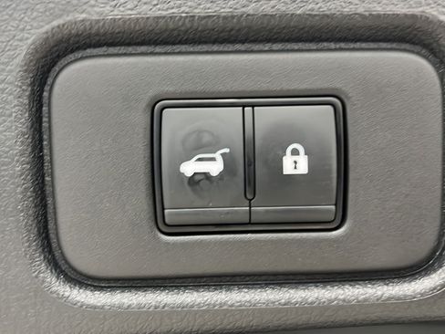 Used 2025 Nissan Pathfinder SL w/ SL Premium Package AWD/4WD image 30