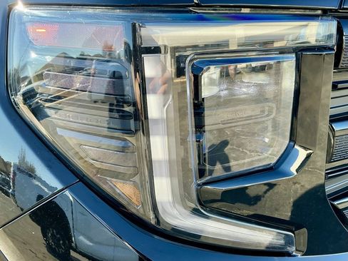 Used 2024 GMC Sierra 1500 Elevation w/ Elevation Premium Package image 8