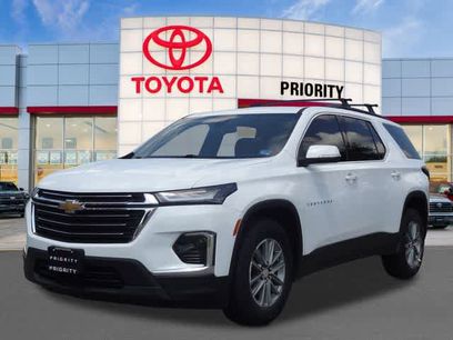 Used 2023 Chevrolet Traverse LT