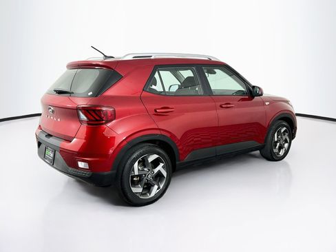 Used 2025 Hyundai Venue SEL FWD image 9