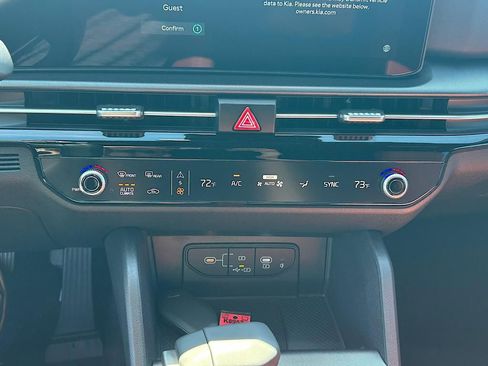 New 2026 Kia Sportage SX FWD image 18