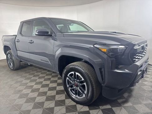 Used 2025 Toyota Tacoma TRD Sport w/ TRD Sport Upgrade Package image 1