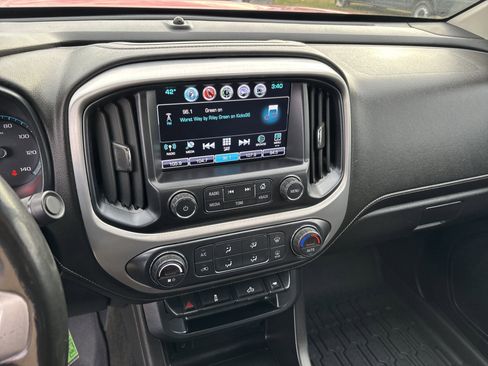 Used 2018 GMC Canyon SLE w/ SLE Convenience Package image 5