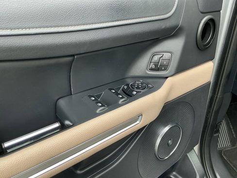 Used 2024 Ford Expedition Limited image 16