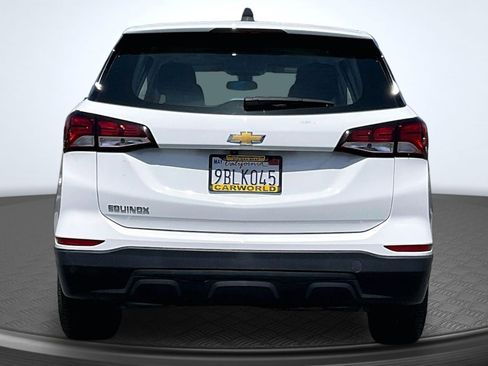 Used 2022 Chevrolet Equinox LS FWD image 4