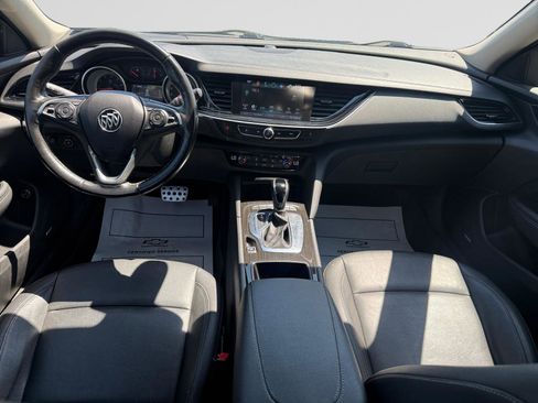 Used 2018 Buick Regal Essence w/ Sights and Sounds Package AWD/4WD image 10