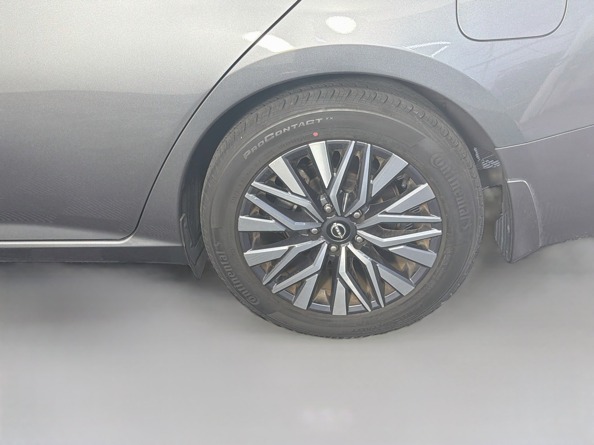 Used 2023 Nissan Altima 2.5 SV FWD image 11