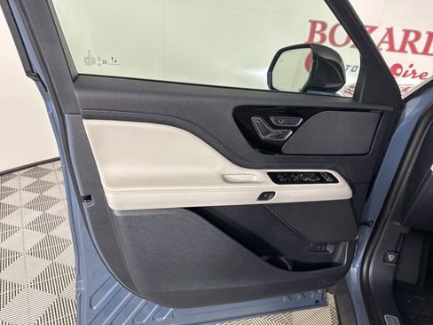 New 2025 Lincoln Aviator Premiere image 15