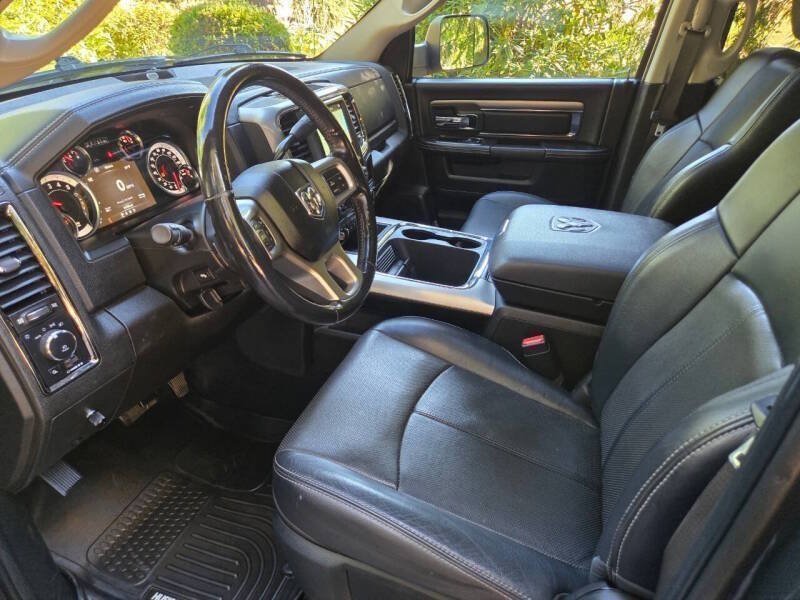 Used 2018 RAM 2500 Laramie w/ Sport Appearance Group AWD/4WD image 3