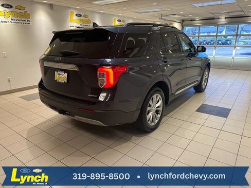 Used 2024 Ford Explorer XLT w/ Equipment Group 202A AWD/4WD image 28