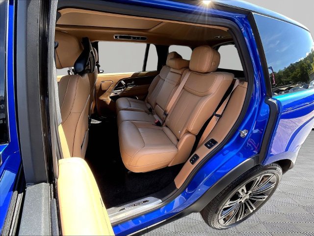 Used 2026 Land Rover Range Rover Long Wheelbase SE AWD/4WD image 24