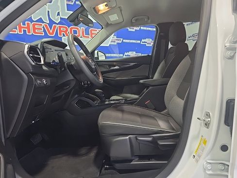 Used 2025 Chevrolet TrailBlazer LT image 14
