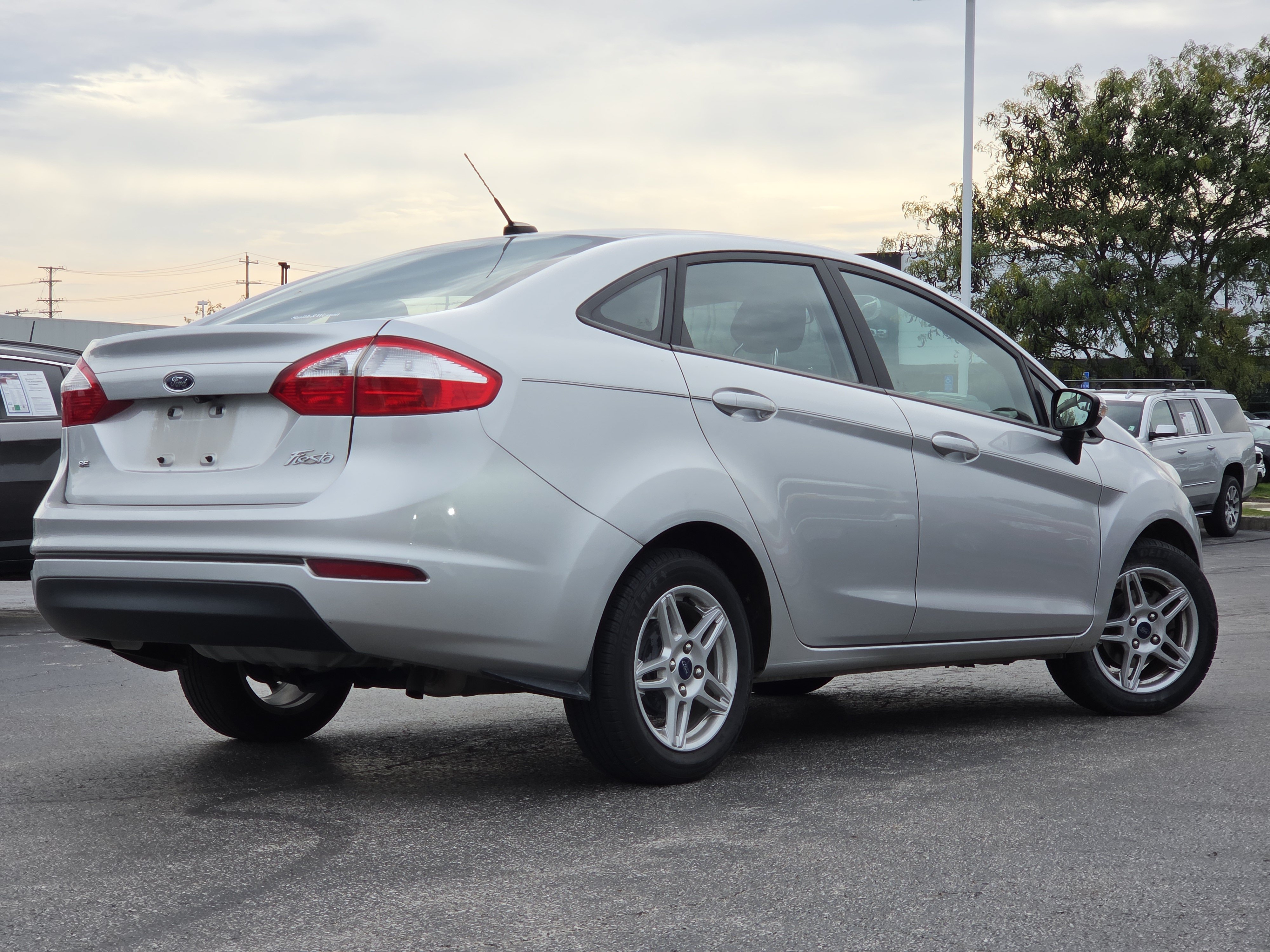 Used 2019 Ford Fiesta SE w/ Cold Weather Package FWD image 9