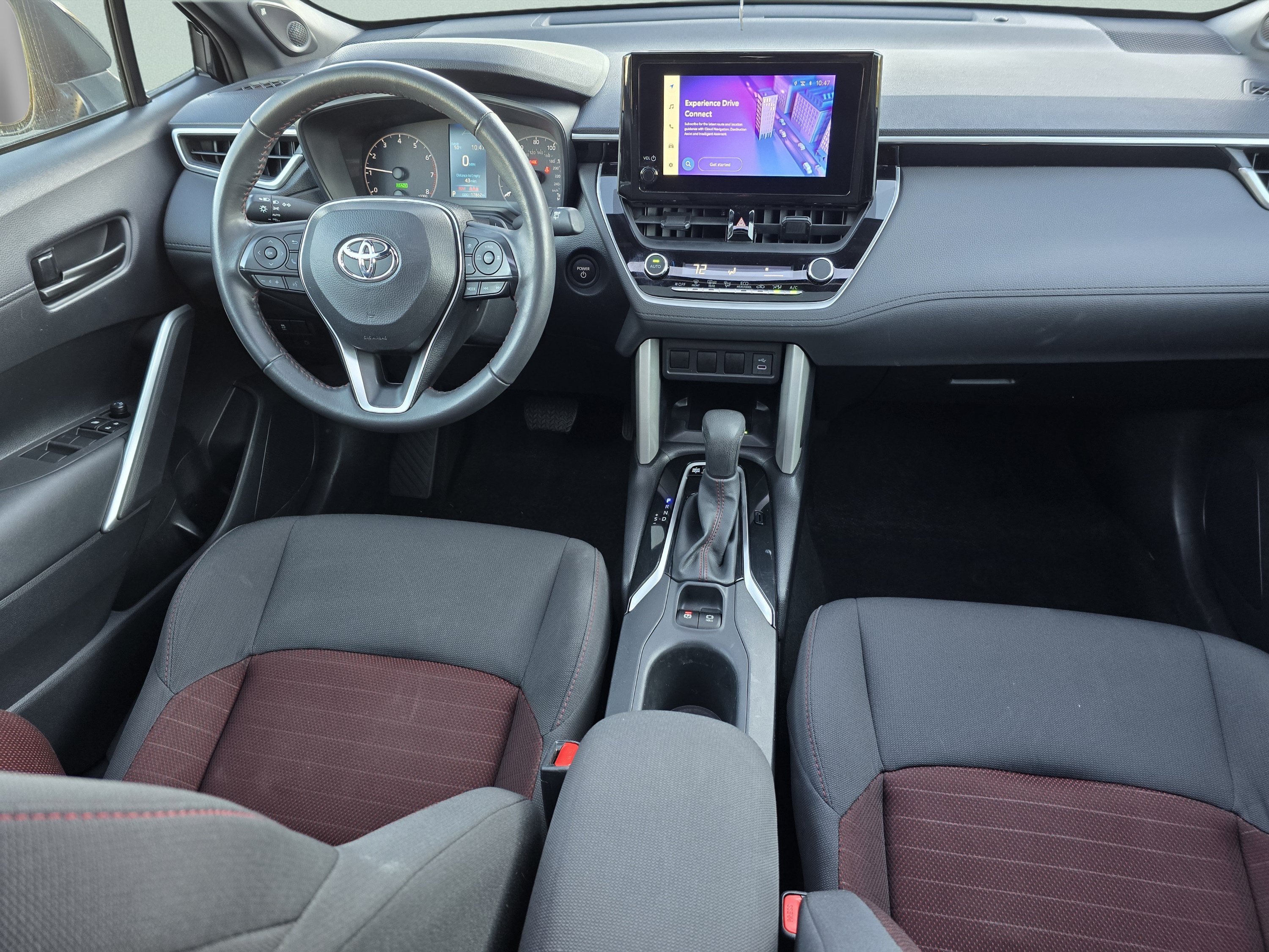 Used 2024 Toyota Corolla Cross AWD Hybrid w/ Moonroof Package image 36