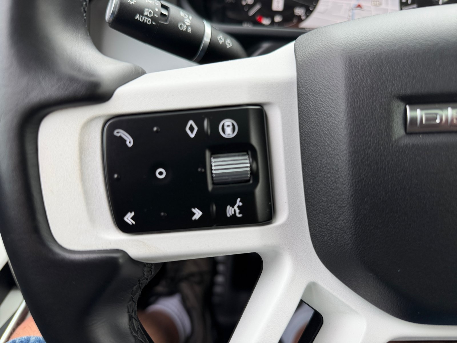 Used 2024 Land Rover Defender 110 S AWD/4WD image 21