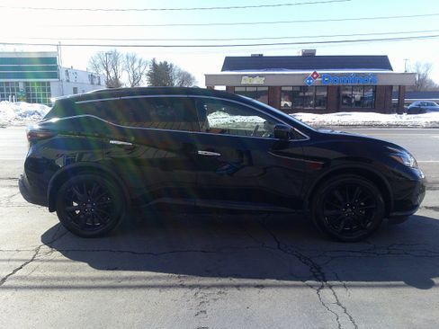 Used 2024 Nissan Murano SV w/ SV Midnight Edition Package image 6