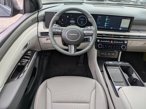 New 2026 Hyundai Tucson Limited image 16