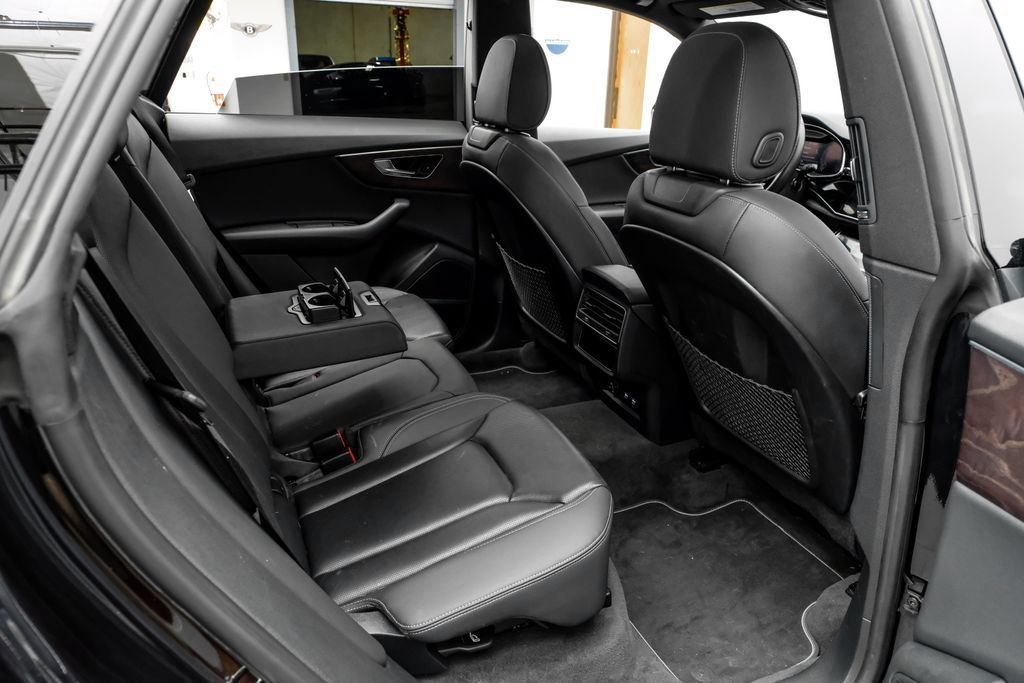 Used 2019 Audi Q8 Premium Plus AWD/4WD image 37