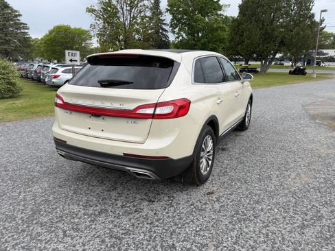 Used 2018 Lincoln MKX Select w/ Select Plus Package AWD/4WD image 5