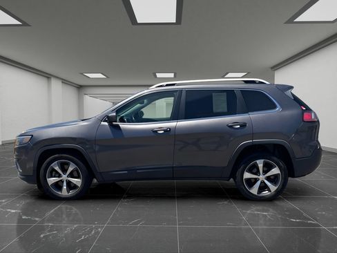 Used 2019 Jeep Cherokee Limited FWD image 7