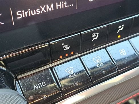 Used 2024 Chevrolet Colorado Z71 w/ Z71 Convenience Package 2 image 10