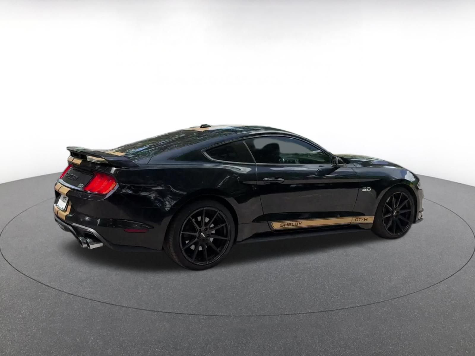 Used 2022 Ford Mustang GT Premium w/ GT Performance Package RWD image 14