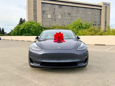 Used 2021 Tesla Model 3 Long Range AWD/4WD image 12