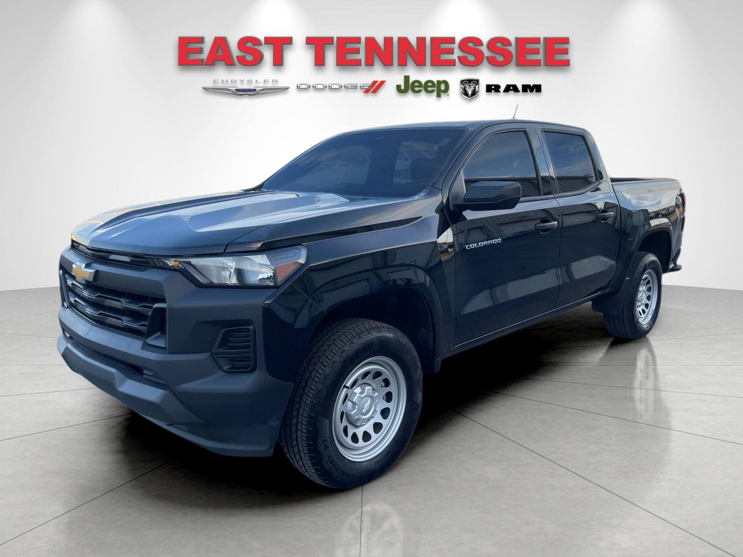Used 2026 Chevrolet Colorado W/T w/ Advanced Trailering Package AWD/4WD image 7