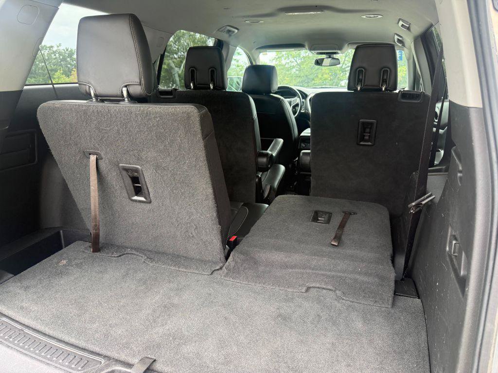 Used 2019 GMC Acadia SLT FWD image 29