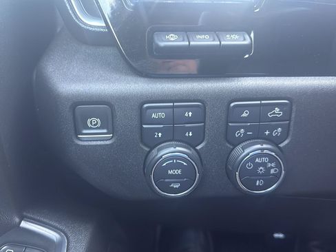 Used 2024 Chevrolet Silverado 2500 LTZ w/ LTZ Premium Package AWD/4WD image 17