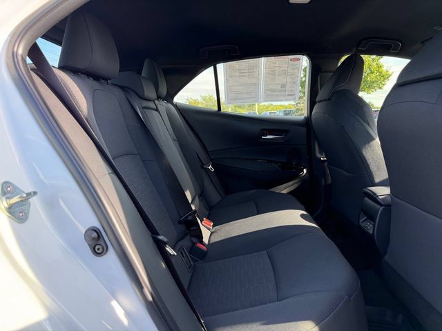 Certified 2025 Toyota Corolla SE w/ SE Package FWD image 17