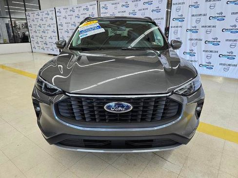 Certified 2025 Ford Escape Platinum AWD/4WD image 2