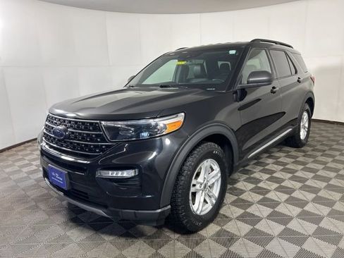 Certified 2020 Ford Explorer XLT w/ Equipment Group 202A AWD/4WD image 3