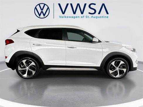 Used 2017 Hyundai Tucson Limited image 9