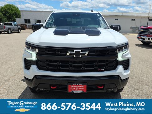 New 2026 Chevrolet Silverado 1500 LT Trail Boss w/ Safety Package AWD/4WD image 3